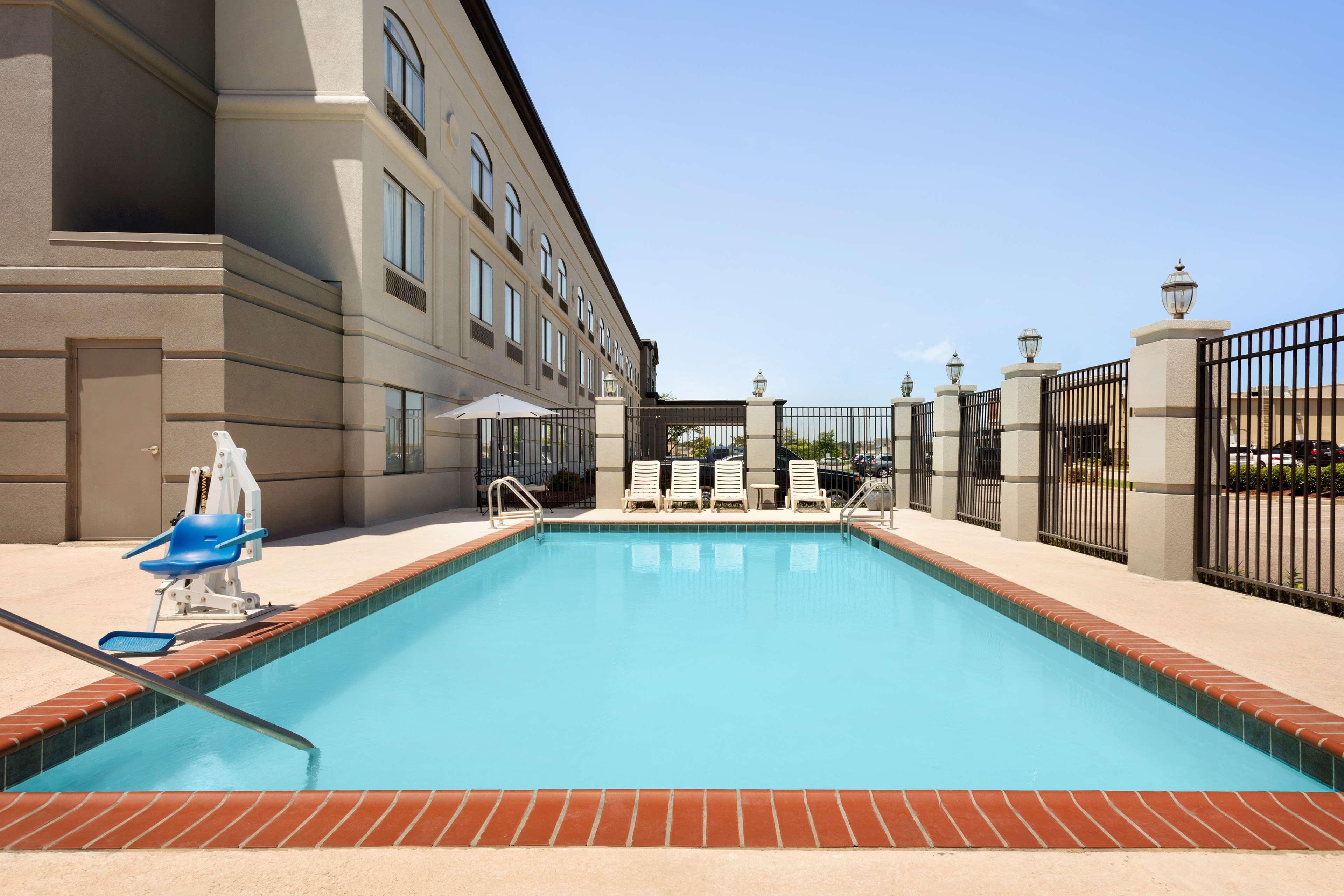 Country Inn & Suites By Radisson, Wolfchase-Memphis, Tn Dış mekan fotoğraf